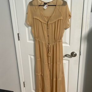 NWT Beautiful Cover up , long and elegant great for vacation